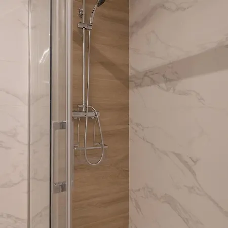 Apartment Halo Tres *