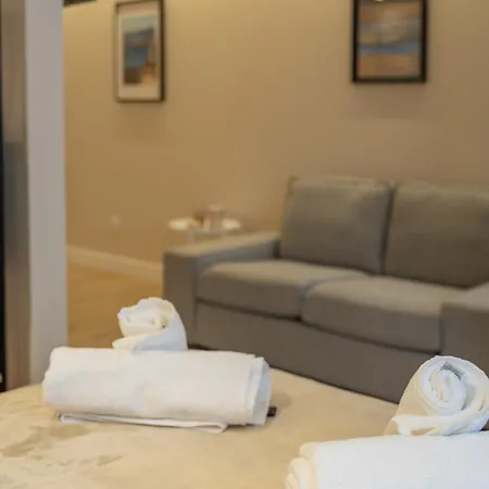 Apartment Halo Tres *