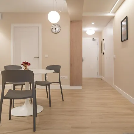 Apartment Halo Tres *