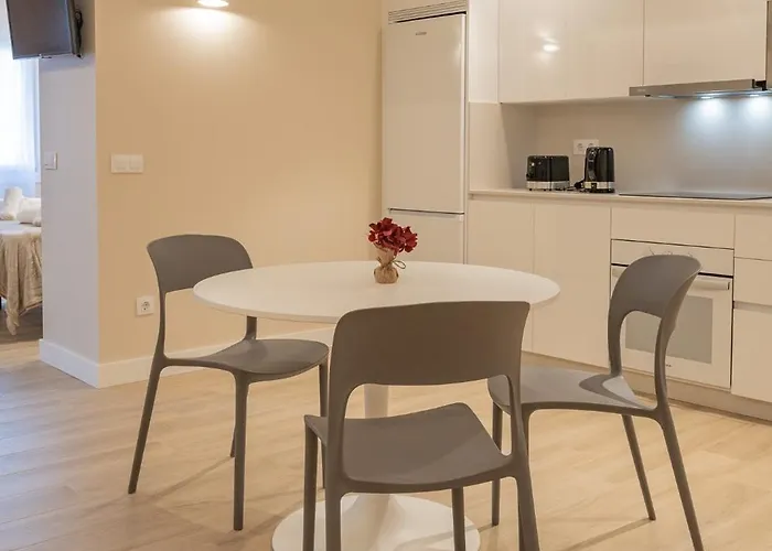 Halo Tres Apartman Vigo